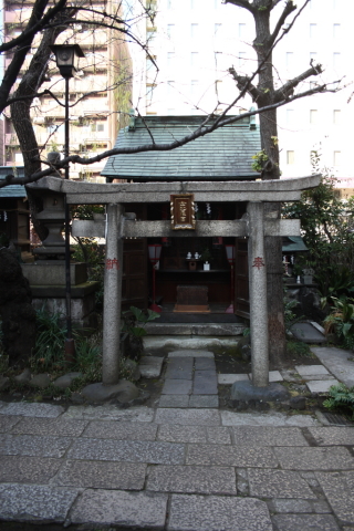 2014/1月 EF-S18-55USM+30D 焦点距離18mm F/3.5 ss1/80 ISO100